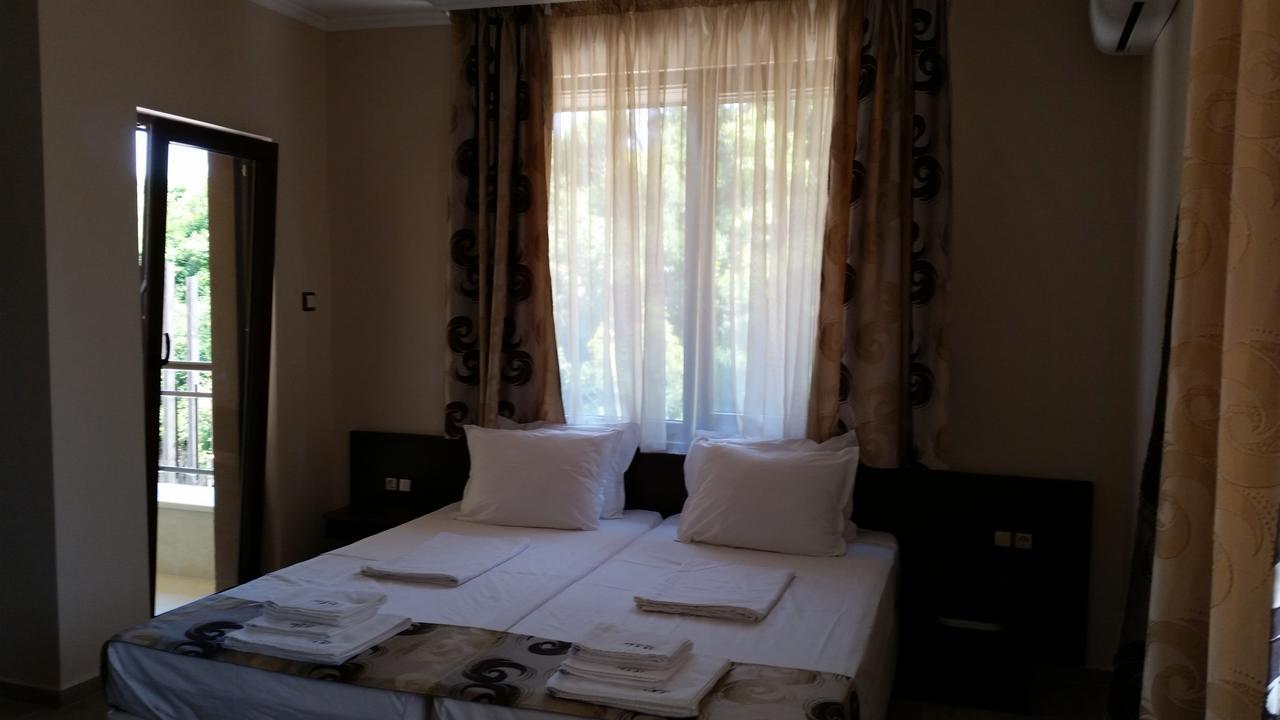 Taai Hotel Sosopol Exterior foto