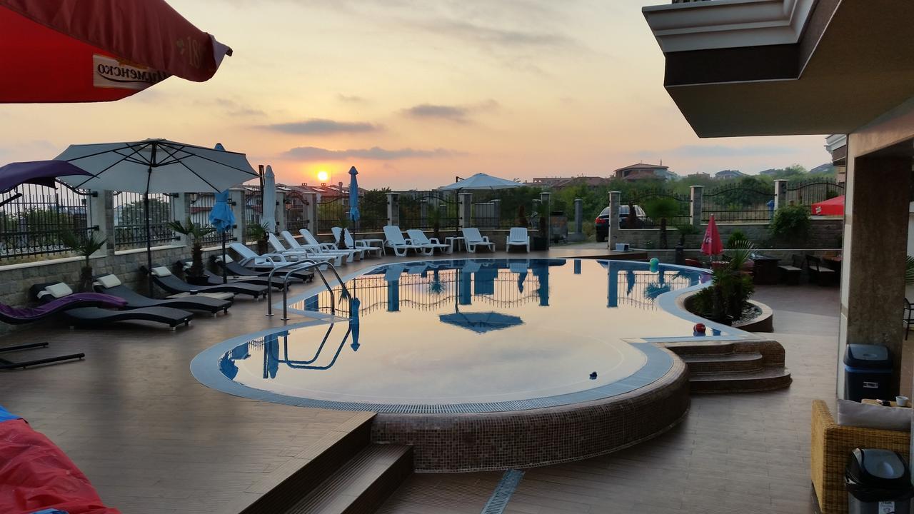 Taai Hotel Sosopol Exterior foto